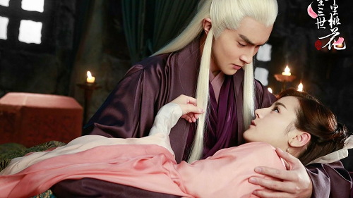 Promotional photo of Vengo Gao as Donghua Dijun and Dilrama Dilmurat as Bai Fengjiu