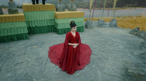 Screenshot of Fengjiu at her coronation ceremony